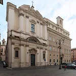 History and modernity meet by Piazza Navona – Wifi, Elevator, AC